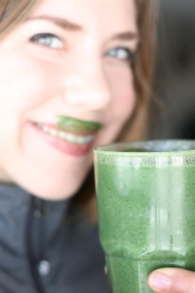 Spirulina-Smoothie-400x600.jpg